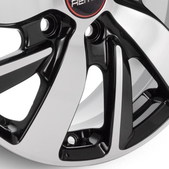 Легкосплавные диски Remain Ford Focus (R166) 6.5x16 5*108 ET50 Dia63.35 Алмаз-черный