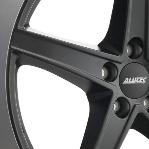 Легкосплавные диски Alutec Raptr 7.5x17 5*112 ET45 Dia70.1 Black Matt
